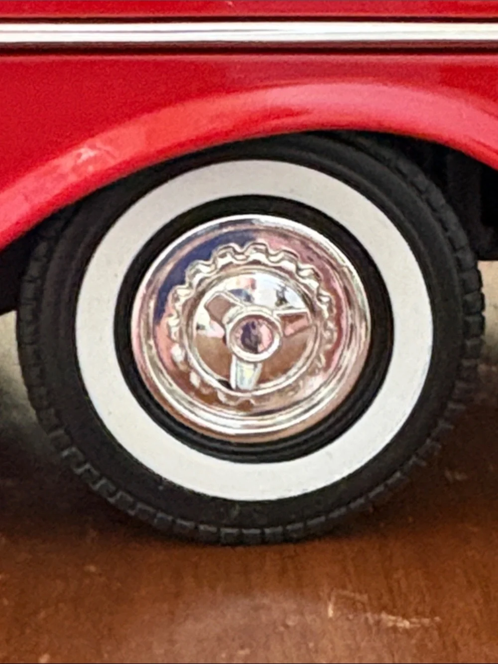 Motor max bright red